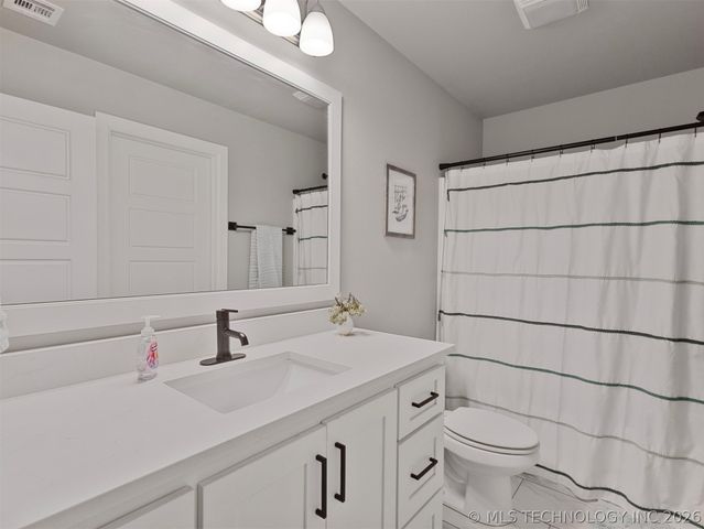 528 E 126th Street S, Jenks, OK 74037