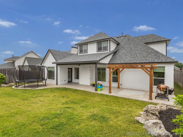 528 E 126th Street S, Jenks, OK 74037