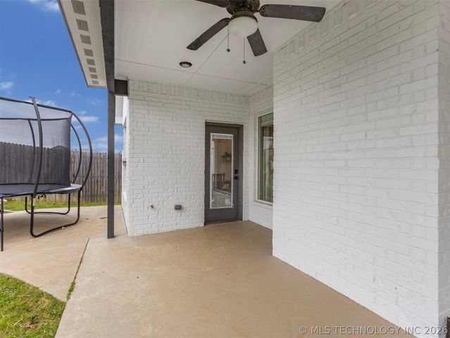 528 E 126th Street S, Jenks, OK 74037