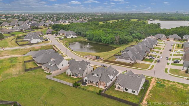 528 E 126th Street S, Jenks, OK 74037