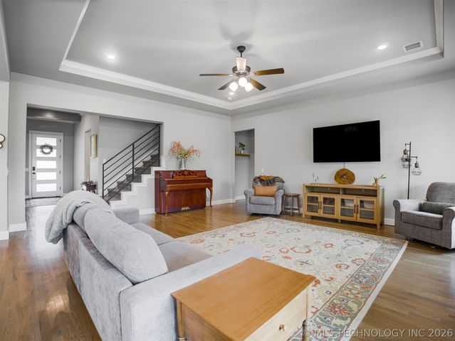 528 E 126th Street S, Jenks, OK 74037