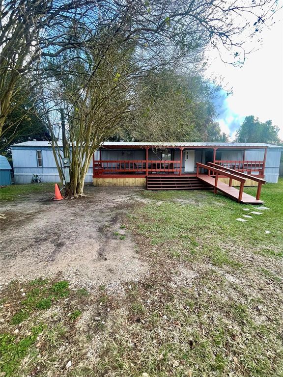 625 Golden Bend Drive, Highlands, TX 77562