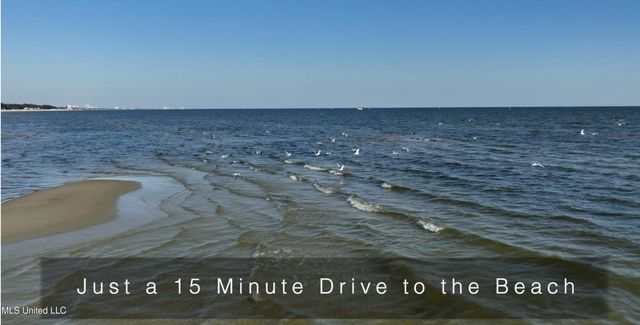 10667 Wren Grove, Gulfport, MS 39503