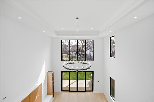 4220 MUNGER Avenue, Dallas, TX 75204