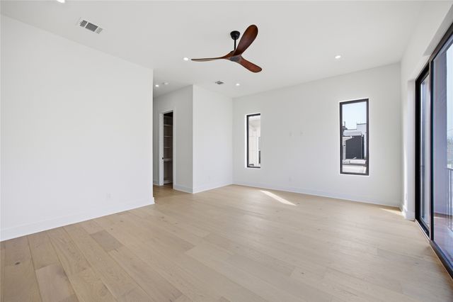 4220 MUNGER Avenue, Dallas, TX 75204