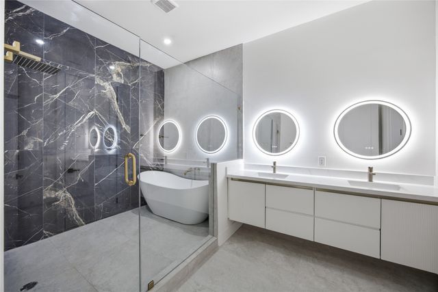 4220 MUNGER Avenue, Dallas, TX 75204