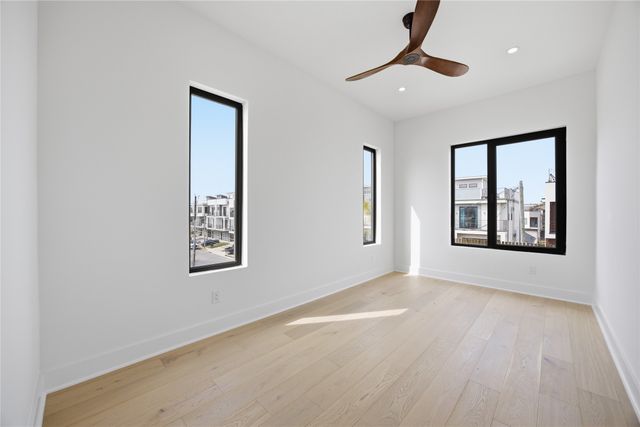 4220 MUNGER Avenue, Dallas, TX 75204