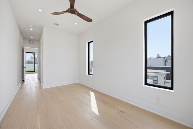 4220 MUNGER Avenue, Dallas, TX 75204