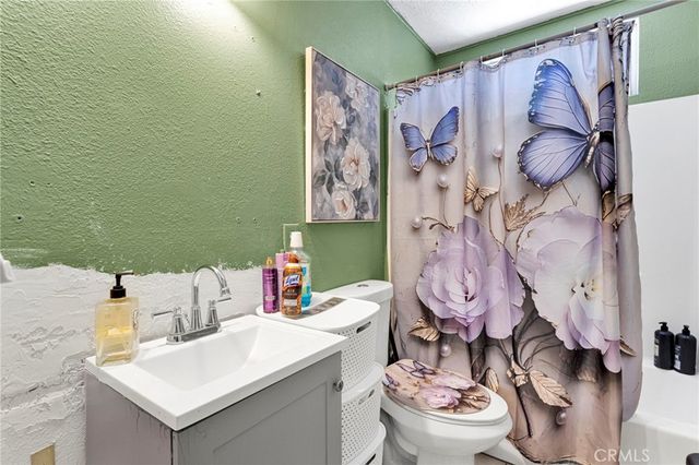 12669 Cypress Ave, Victorville, CA 92395
