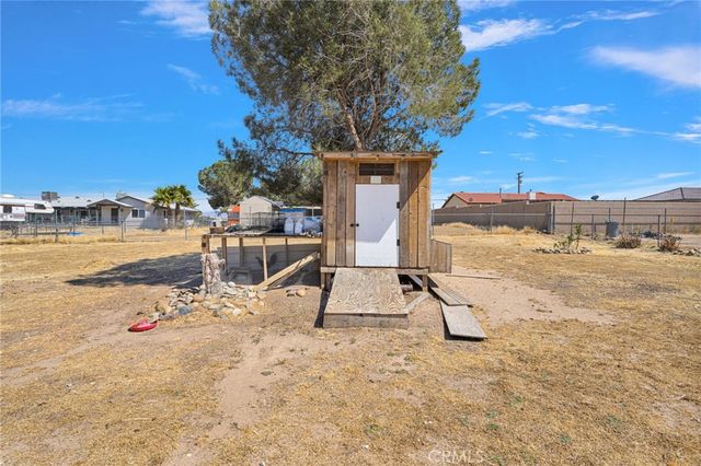 12669 Cypress Ave, Victorville, CA 92395