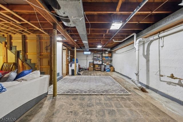 5 Highland Blvd, West Orange Twp., NJ 07052