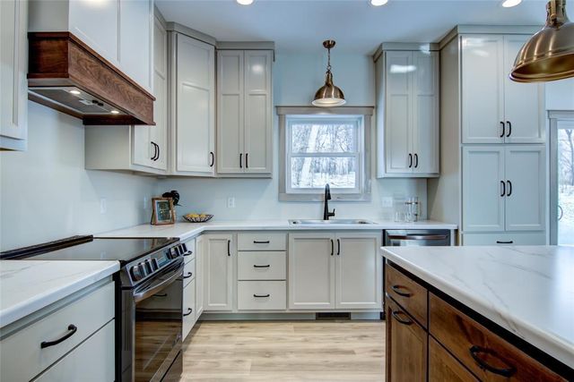 1934 Willow Creek Parkway, Chippewa Falls, WI 54729