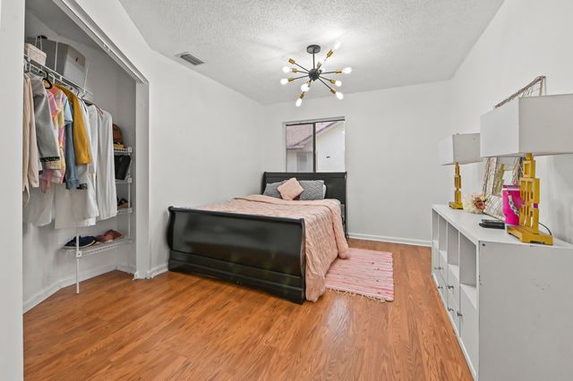 141 Par Drive, Royal Palm Beach, FL 33411