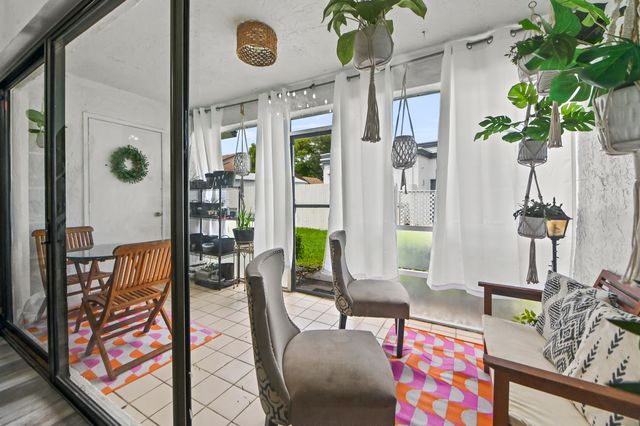 141 Par Drive, Royal Palm Beach, FL 33411