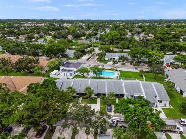 141 Par Drive, Royal Palm Beach, FL 33411