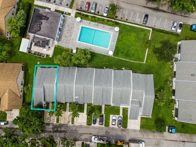 141 Par Drive, Royal Palm Beach, FL 33411