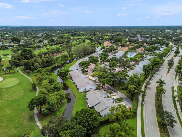 141 Par Drive, Royal Palm Beach, FL 33411