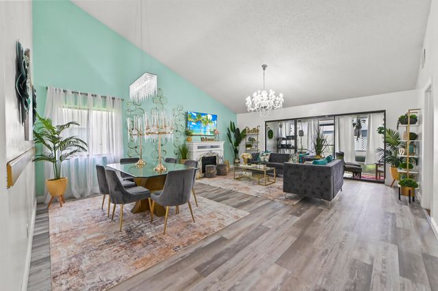 141 Par Drive, Royal Palm Beach, FL 33411