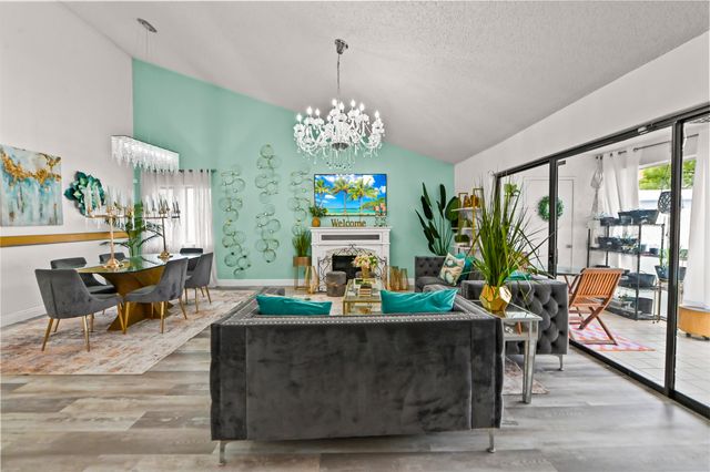 141 Par Drive, Royal Palm Beach, FL 33411
