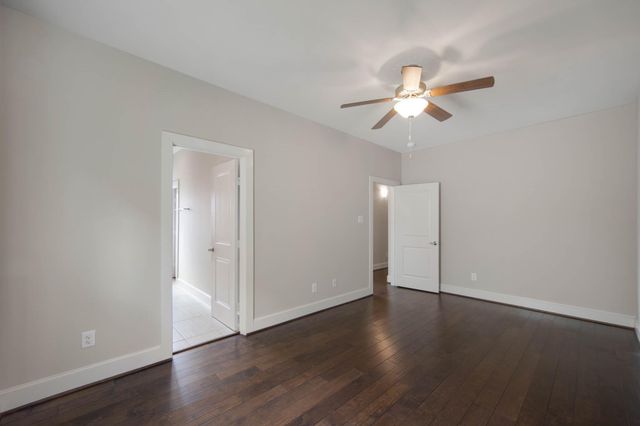 953 W 24th Street, Houston, TX 77008