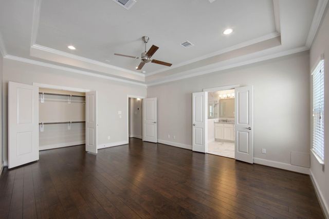 953 W 24th Street, Houston, TX 77008