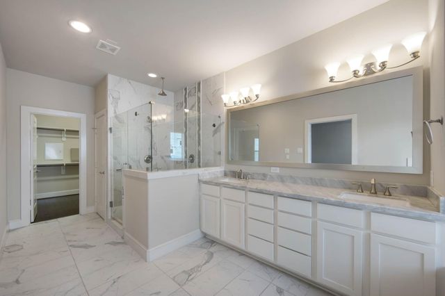 953 W 24th Street, Houston, TX 77008