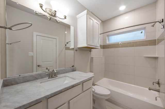 953 W 24th Street, Houston, TX 77008