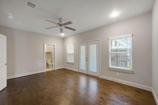 953 W 24th Street, Houston, TX 77008