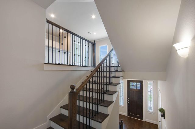 953 W 24th Street, Houston, TX 77008