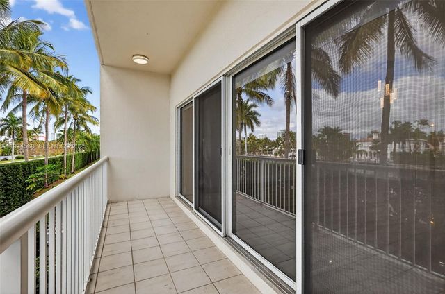 21399 Marina Cove Cir 14, Aventura, FL 33180