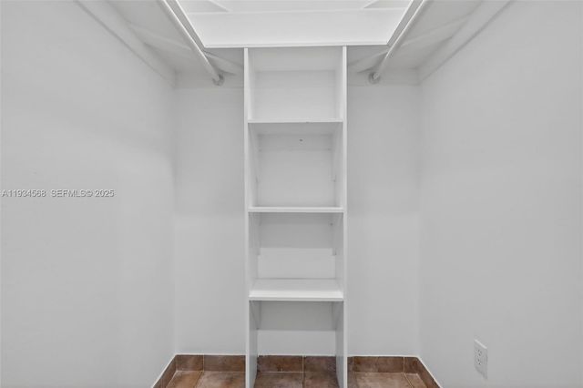 21399 Marina Cove Cir 14, Aventura, FL 33180