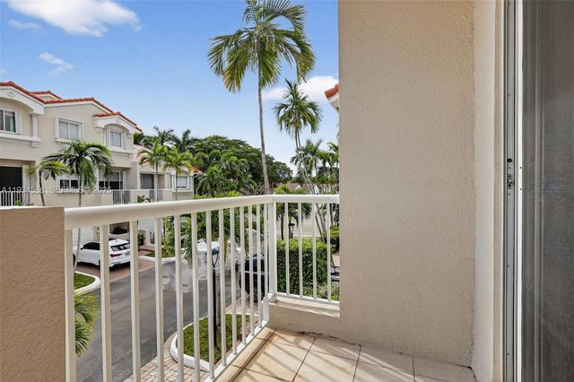 21399 Marina Cove Cir 14, Aventura, FL 33180