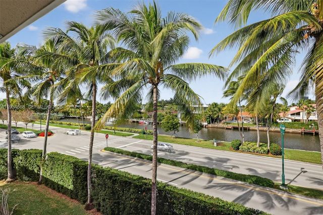 21399 Marina Cove Cir 14, Aventura, FL 33180