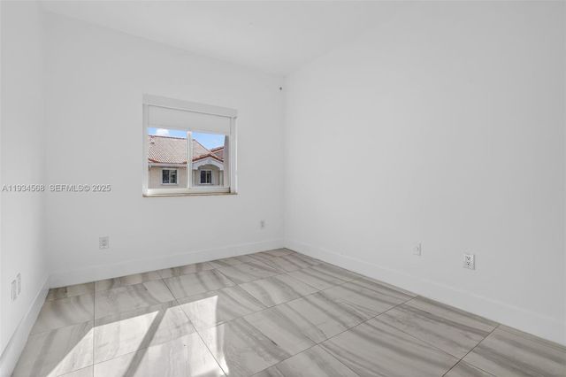 21399 Marina Cove Cir 14, Aventura, FL 33180