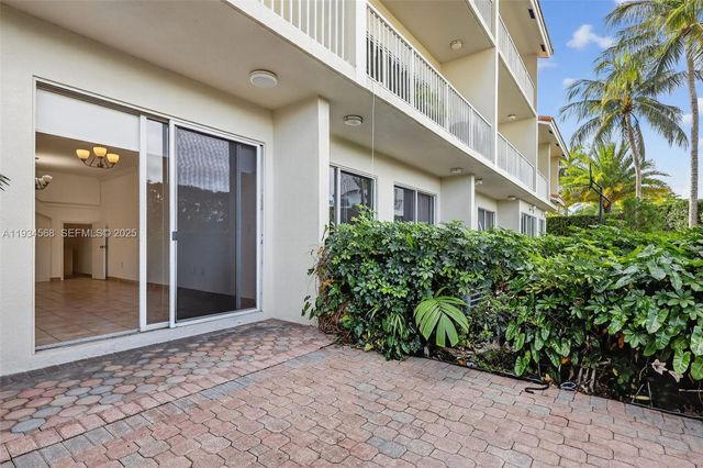 21399 Marina Cove Cir 14, Aventura, FL 33180