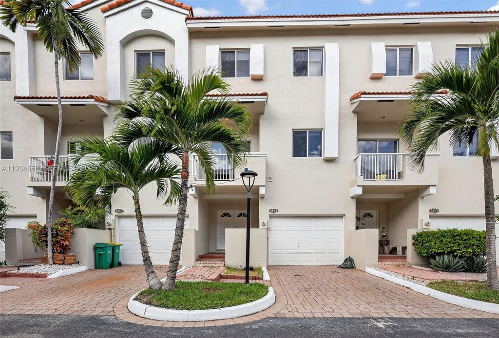 21399 Marina Cove Cir 14, Aventura, FL 33180