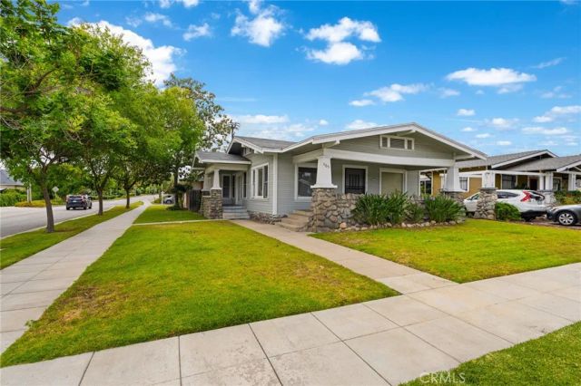 505 N 8th Avenue, Upland, CA 91786