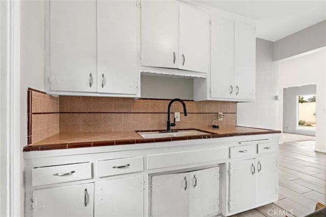 505 N 8th Avenue, Upland, CA 91786