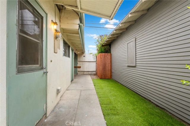505 N 8th Avenue, Upland, CA 91786