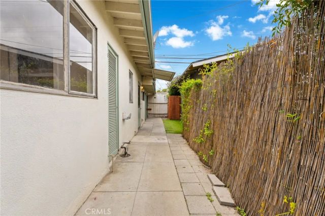 505 N 8th Avenue, Upland, CA 91786