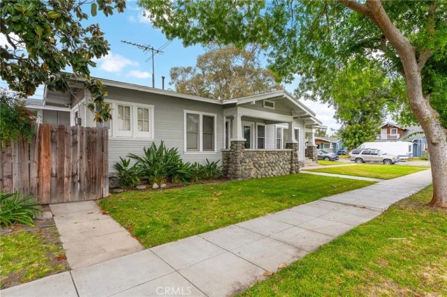 505 N 8th Avenue, Upland, CA 91786