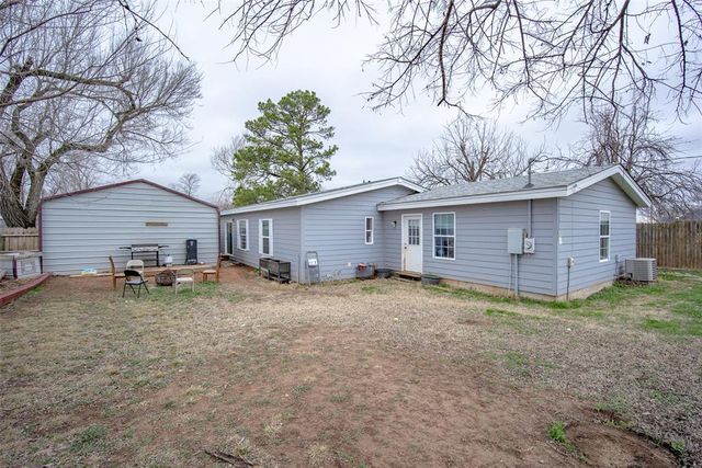 511 N 2nd Street, Noble, OK 73068