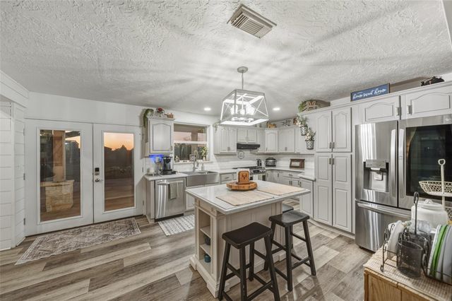 19989 Meadow Bend Road, Waller, TX 77484