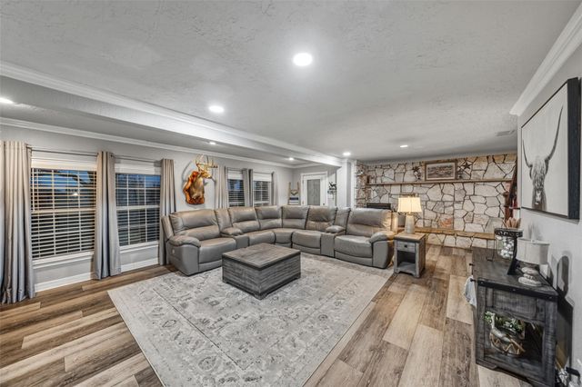 19989 Meadow Bend Road, Waller, TX 77484