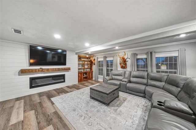 19989 Meadow Bend Road, Waller, TX 77484