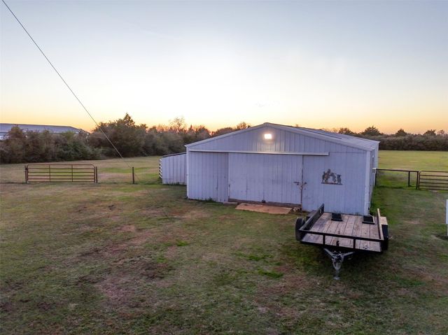 19989 Meadow Bend Road, Waller, TX 77484