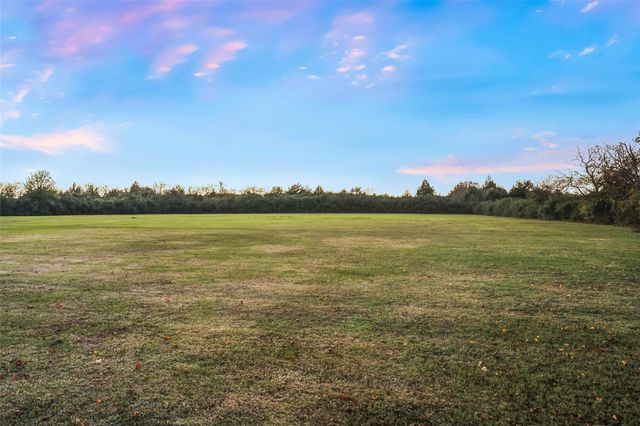 19989 Meadow Bend Road, Waller, TX 77484