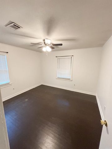 100 Lucy Street, Searcy, AR 72143