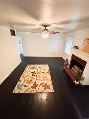 100 Lucy Street, Searcy, AR 72143