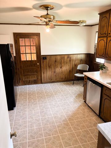 100 Lucy Street, Searcy, AR 72143